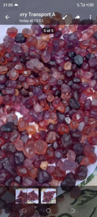 Organic Quartz Garnet stone